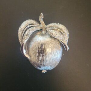 Vintage Sarah Coventry Silver Tone Apple Brooch Pin